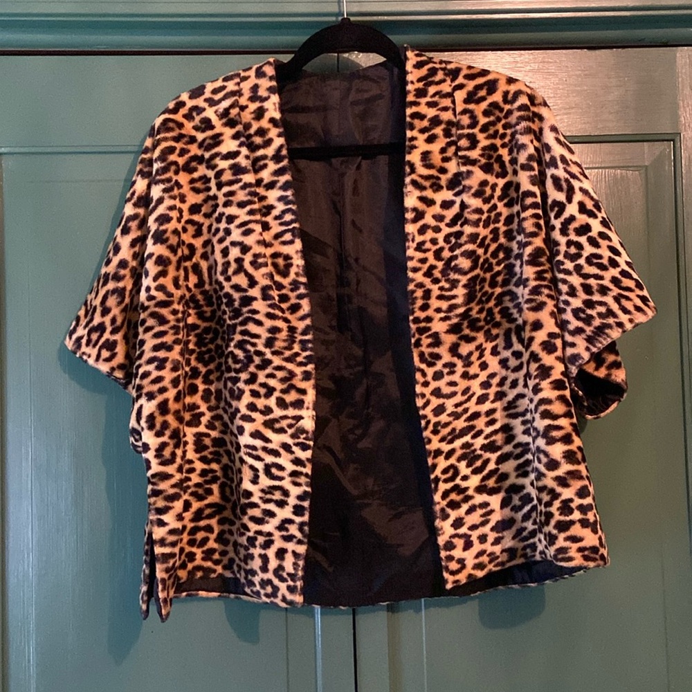 Vintage leopard shrug